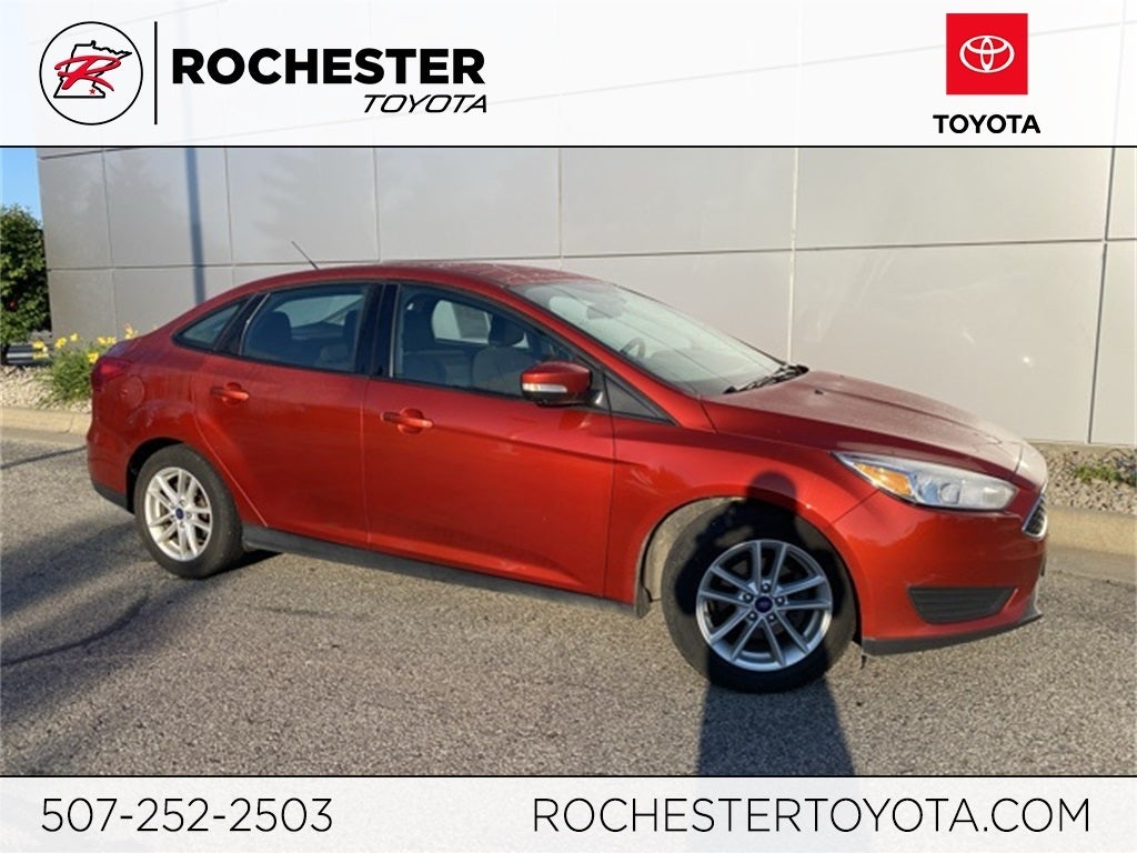 Used 2018 Ford Focus SE with VIN 1FADP3FE6JL331267 for sale in Rochester, Minnesota